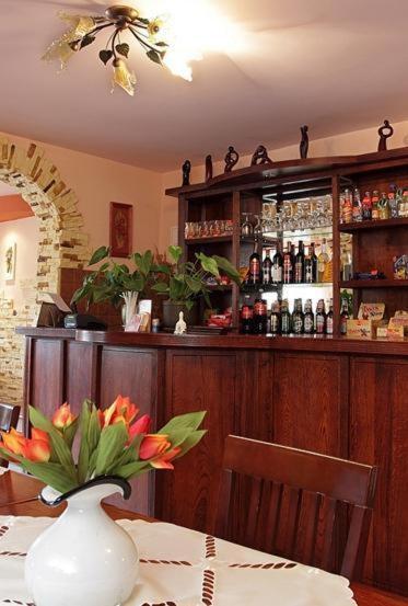 Hotel Mily Кросно Экстерьер фото